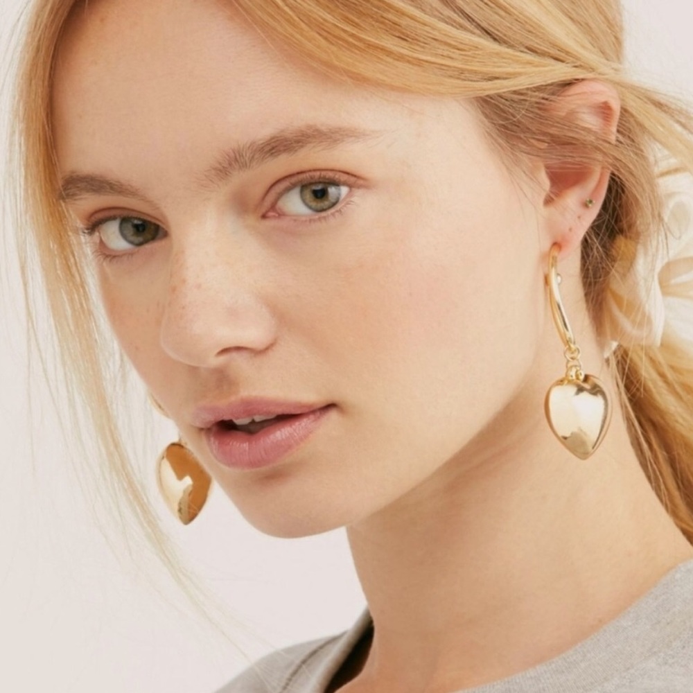 FP Back To You Hoops silver heart earrings